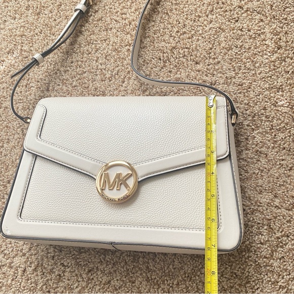 Michael Kors White Shoulder Bag - Picture 15 of 16